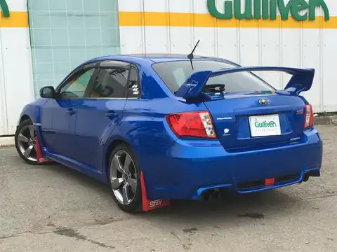 カタログ画像：インプレッサ （IMPREZA） ＷＲＸ ＳＴＩ 2011年11月 CBA-GVB 2000cc プラズマブルー・シリカorＷＲブルー・マイカ 燃費10.4km / l バック