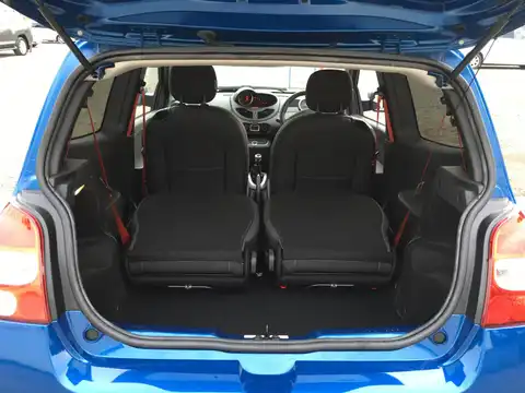 カタログ画像：トゥインゴ （TWINGO） ルノー・スポール 2009年10月 ABA-NK4M 1600cc ブルーエクストリームＭ 内装