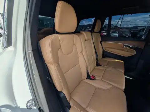カタログ画像：ＸＣ９０ （XC90） Ｔ８ ツインエンジン ＡＷＤ エクセレンス 2018年8月 DLA-LB420XCPA 2000cc アイスホワイト 燃費13.7km / l バック