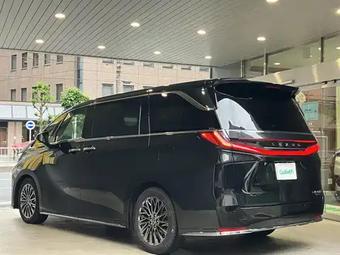 カタログ画像：ＬＭ （LM） ＬＭ５００ｈ エグゼクティブ 2025年8月 5AA-TAWH15W 2400cc グラファイトブラックガラスフレーク 燃費13.5km / l 外装
