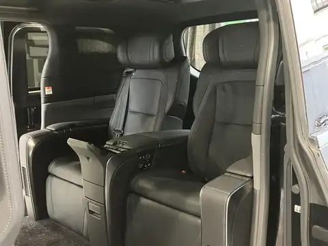 カタログ画像：ＬＭ （LM） ＬＭ５００ｈ エグゼクティブ 2025年8月 5AA-TAWH15W 2400cc グラファイトブラックガラスフレーク 燃費13.5km / l バック