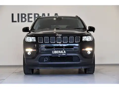 カタログ画像：ジープ・コンパス （JEEP COMPASS） ロンジチュード 2019年10月 ABA-M624 2400cc ブリリアントブラッククリスタルパールコート 燃費11.9km / l フロント