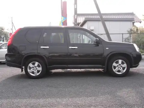 カタログ画像：エクストレイル （X-TRAIL） ２０Ｓt 2008年11月 DBA-NT31 2000cc ダイヤモンドブラック（Ｐ） 燃費13.6km / l 外装