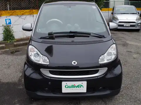 カタログ画像：スマートフォーツークーペ （SMART FORTWO COUPE） エディション１０ 2008年10月 CBA-451331 1000cc ディープブラック 燃費18.6km / l フロント