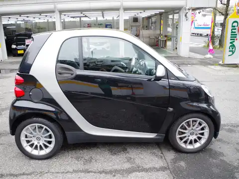 カタログ画像：スマートフォーツークーペ （SMART FORTWO COUPE） エディション１０ 2008年10月 CBA-451331 1000cc ディープブラック 燃費18.6km / l 外装