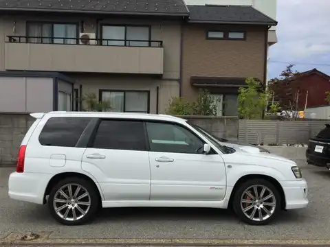 カタログ画像：フォレスター （FORESTER） ＳＴｉバージョン 2004年2月 TA-SG9 2500cc ピュアホワイト 燃費10.0km / l 外装