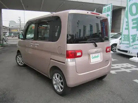 カタログ画像：タント （TANTO） Ｇ 2010年9月 DBA-L375S 660cc ライトローズマイカメタリック 燃費21.0km / l バック