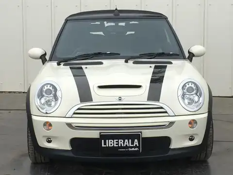 カタログ画像：ＭＩＮＩ （MINI） クーパーＳ コンバーチブル 2006年7月 GH-RH16 1600cc ペッパー・ホワイト（ソリッド） フロント
