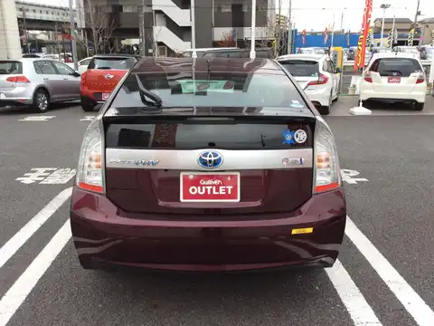 カタログ画像：プリウスＰＨＶ （PRIUS PHV） Ｇ 2012年11月 DLA-ZVW35 1800cc ボルドーマイカ 燃費31.6km / l バック