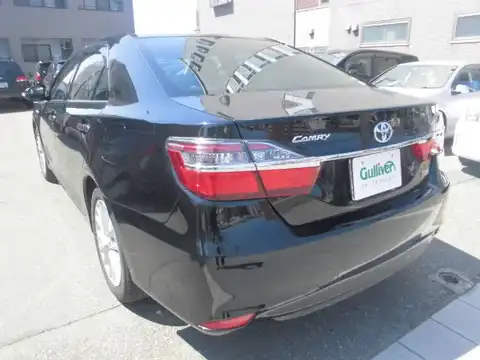 カタログ画像：カムリ （CAMRY） ハイブリッド Ｇパッケージ 2014年9月 DAA-AVV50 2500cc ダークスチールマイカ 燃費23.4km / l バック