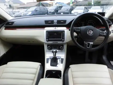 カタログ画像：パサートＣＣ （PASSAT CC） ２．０ＴＳＩ 2011年1月 ABA-3CCCZC 2000cc ディープブラックパールエフェクト 燃費11.8km / l 内装