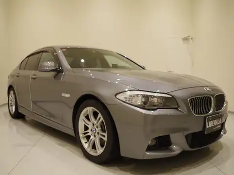 カタログ画像：５シリーズ （5 SERIES） ５２８ｉ Ｍスポーツパッケージ 2011年11月 DBA-XG28 2000cc 燃費13.6km / l メイン（その他）