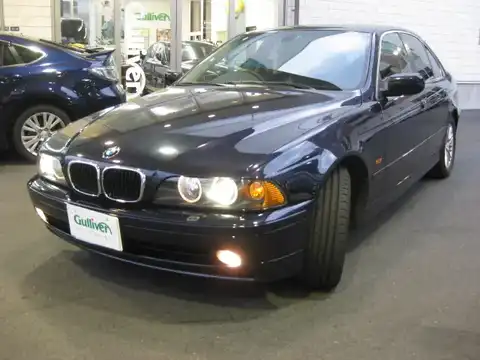 カタログ画像：５シリーズ （5 SERIES） ５４０ｉハイライン 2001年1月 GH-DN44 4400cc ダーク・ブルー（ソリッドカラー） 燃費7.1km / l 外装