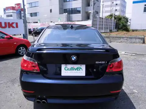 カタログ画像：５シリーズ （5 SERIES） ５４５ｉ 2005年6月 GH-NB44 4400cc オリエント・ブルーメタリック 燃費7.6km / l バック