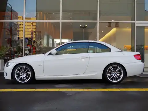 カタログ画像：３シリーズ （3 SERIES） ３３５ｉカブリオレ Ｍスポーツパッケージ 2010年5月 ABA-DX35 3000cc 燃費9.8km / l 外装