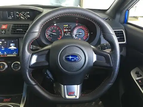 カタログ画像：ＷＲＸ ＳＴＩ （WRX STI） ＳＴＩ タイプＳ 2016年5月 CBA-VAB 2000cc ＷＲブルー・パール 燃費9.4km / l 内装