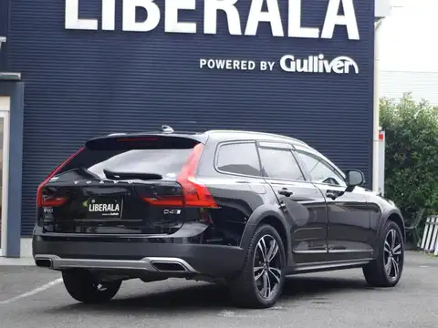 ボルボ,Ｖ９０,クロスカントリー Ｄ４ ＡＷＤ モメンタム,2018年7月