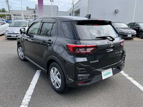 カタログ画像：ライズ （RAIZE） Ｘ 2024年11月 5BA-A201A 1200cc ブラックマイカメタリック 燃費20.7km / l バック