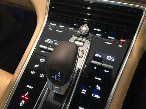 カタログ画像：パナメーラ （PANAMERA） パナメーラ ＧＴＳ 2018年11月 3BA-G2K40A 4000cc ブラックorジェットブラックメタリック 内装