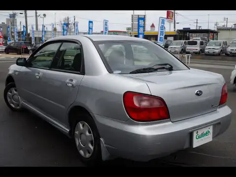 カタログ画像：インプレッサ （IMPREZA） １．５ｉ 2006年6月 LA-GD3 1500cc プレミアムシルバー・メタリック 燃費16.0km / l バック