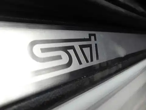 カタログ画像：インプレッサ （IMPREZA） ＷＲＸ ＳＴＩ Ａライン タイプＳ 2011年11月 CBA-GRF 2500cc サテンホワイト・パール 燃費10.0km / l 外装