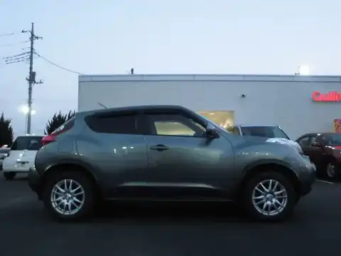 カタログ画像：ジューク （JUKE） １５ＲＳ 2010年6月 DBA-YF15 1500cc ダークメタルグレー（Ｍ） 燃費17.2km / l 外装