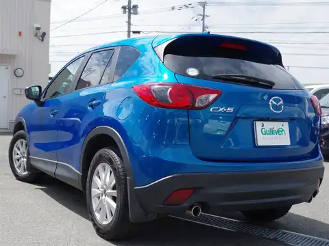 カタログ画像：ＣＸ－５ （CX-5） ＸＤ 2012年9月 LDA-KE2AW 2200cc スカイブルーマイカ 燃費18.0km / l バック