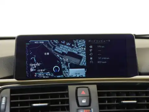 カタログ画像：３シリーズ （3 SERIES） ３２０ｉ ｘＤｒｉｖｅ スポーツ 2013年8月 DBA-3B20 2000cc アルピン・ホワイトⅢ 燃費15.2km / l 内装