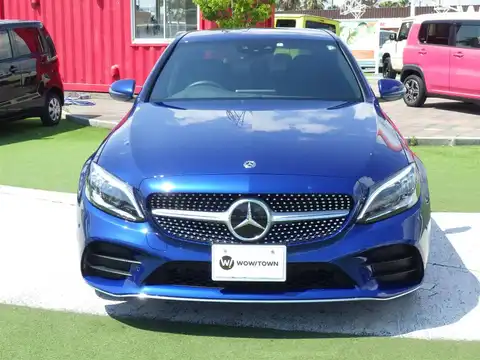 カタログ画像：Ｃクラス （C-CLASS） Ｃ２２０ｄ ローレウスエディション 2019年9月 LDA-205014 2000cc ヒヤシンスレッド（Ｍ） 燃費18.9km / l フロント