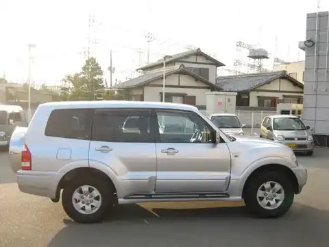 カタログ画像：パジェロ （PAJERO） ロング スーパーエクシード 2004年4月 TA-V75W 3500cc シルバーメタリック／ミディアムグレーマイカｏｒシルバーメタリック 外装