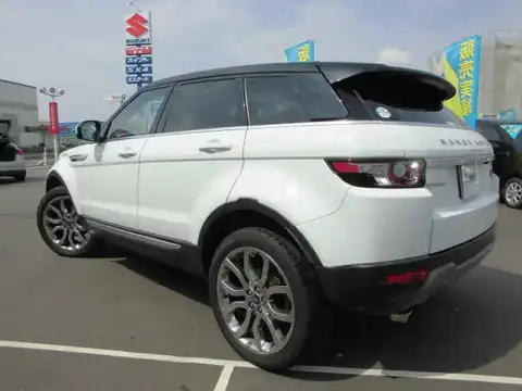 カタログ画像：レンジローバーイヴォーク （RANGE ROVER EVOQUE） プレステージ 2012年3月 CBA-LV2A 2000cc フジ・ホワイト（ソリッド） 燃費9.0km / l バック