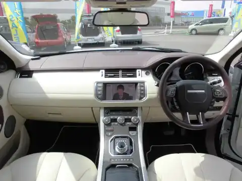 カタログ画像：レンジローバーイヴォーク （RANGE ROVER EVOQUE） プレステージ 2012年3月 CBA-LV2A 2000cc フジ・ホワイト（ソリッド） 燃費9.0km / l 内装