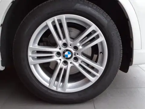 カタログ画像：Ｘ３ （X3） ｘＤｒｉｖｅ ２０ｉ Ｍスポーツパッケージ 2012年3月 DBA-WX20 2000cc 燃費13.2km / l タイヤ