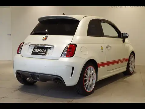 カタログ画像：アバルト５９５ （ABARTH 595） ５０ｔｈアニバーサリー 2013年10月 ABA-312142 1400cc パールホワイト 燃費14.3km / l バック