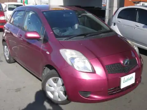 カタログ画像：ヴィッツ （VITZ） Ｆ 2005年12月 CBA-NCP95 1300cc レディッシュパープルマイカメタリック 燃費16.0km / l メイン（その他）