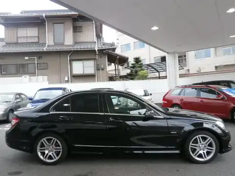 カタログ画像：Ｃクラス （C-CLASS） Ｃ２５０ ＣＧＩブルーエフィシェンシー アバンギャルド 2010年8月 DBA-204047 1800cc オブシディアンブラック（Ｍ） 燃費11.2km / l 外装