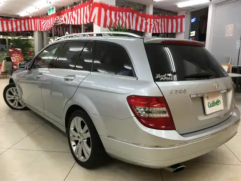 カタログ画像：Ｃクラスステーションワゴン （C-CLASS STATIONWAGON） Ｃ２００ ＣＧＩブルーエフィシェンシー ステーションワゴン アバンギャルド 2010年8月 DBA-204248 1800cc イリジウムシルバー 燃費11.6km / l バック