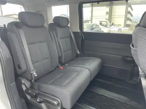 カタログ画像：ステップワゴン （STEPWAGON） ｅ：ＨＥＶエアー 2023年4月 6AA-RP8 2000cc プラチナホワイト・パール 燃費20.0km / l 内装