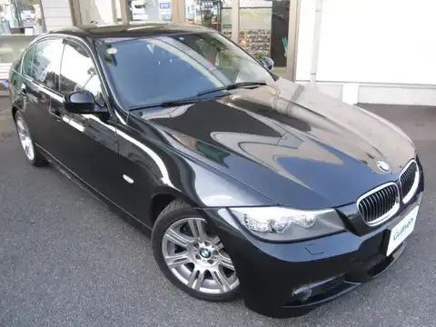 カタログ画像：３シリーズ （3 SERIES） ３２５ｉ Ｍスポーツパッケージ 2010年5月 LBA-PH25 3000cc ブラック・サファイア（メタリック・カラー） 燃費11.6km / l メイン（その他）