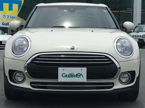 カタログ画像：ＭＩＮＩ （MINI） ワン クラブマン 2018年5月 DBA-LN15 1500cc ペッパー・ホワイト（ソリッド） 燃費17.2km / l フロント