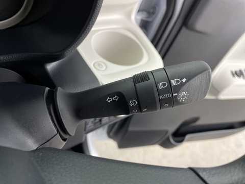 カタログ画像：ムーヴキャンバス （MOVE CANBUS） セオリーＧ 2025年6月 5BA-LA850S 660cc サンドベージュメタリック 燃費22.9km / l 内装