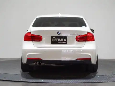 カタログ画像：３シリーズ （3 SERIES） ３３０ｅ Ｍスポーツアイパフォーマンス 2018年1月 DLA-8E20 2000cc アルピン・ホワイトⅢ 燃費17.7km / l バック