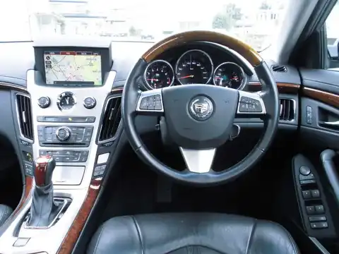 カタログ画像：キャデラックＣＴＳ （CADILLAC CTS） ３．６プレミアム 2010年1月 ABA-X322B 3600cc セーブルブラック 燃費8.0km / l 内装