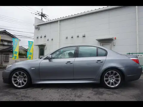 カタログ画像：５シリーズ （5 SERIES） ５３０ｉ Ｍスポーツパッケージ 2008年10月 ABA-NU30 3000cc 燃費9.4km / l 外装