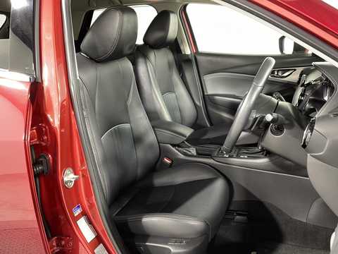 カタログ画像：ＣＸ－３ （CX-3） ２０Ｓ プロアクティブ Ｓパッケージ 2020年6月 6BA-DKEAW 2000cc ソウルレッドクリスタルメタリック 燃費15.2km / l 内装