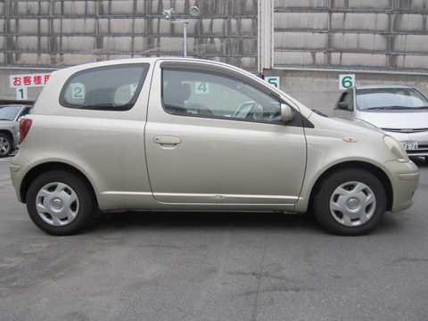 カタログ画像：ヴィッツ （VITZ） Ｕ 2001年12月 TA-NCP10 1300cc シャンパンメタリック 燃費21.0km / l 外装