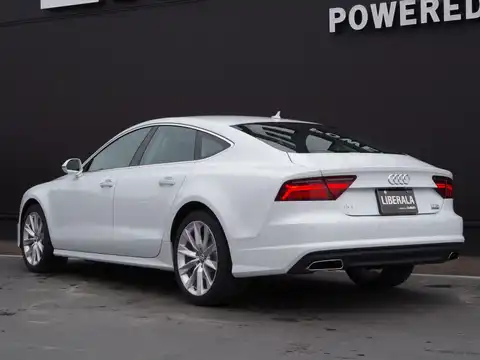 カタログ画像：Ａ７スポーツバック （A7 SPORTBACK） ３．０ＴＦＳＩクワトロ 2018年1月 ABA-4GCREC 3000cc アイビスホワイトorグレイシアホワイトメタリック 燃費12.6km / l バック