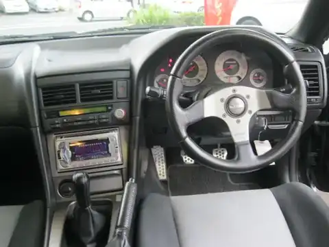 カタログ画像：スカイライン （SKYLINE） ２５ＧＴ－Ｖ 2000年1月 GF-ER34 2500cc ブラックパール 燃費10.6km / l 内装