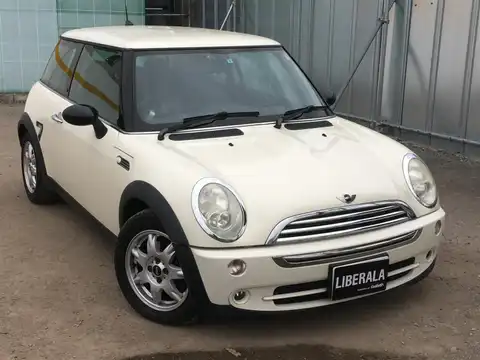 カタログ画像：ＭＩＮＩ （MINI） ワン セブン 2006年2月 GH-RA16 1600cc ペッパー・ホワイト（ソリッド） 燃費11.8km / l メイン（その他）