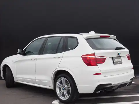 カタログ画像：Ｘ３ （X3） ｘＤｒｉｖｅ ２８ｉ Ｍスポーツパッケージ 2012年5月 DBA-WX20 2000cc 燃費13.6km / l バック